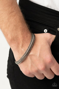 Extraordinary Edge - Silver Paparazzi Bracelet