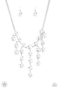 Spotlight Stunner Paparazzi  Necklace