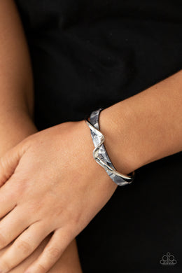 Craveable Curves - silver - Paparazzi bracelet